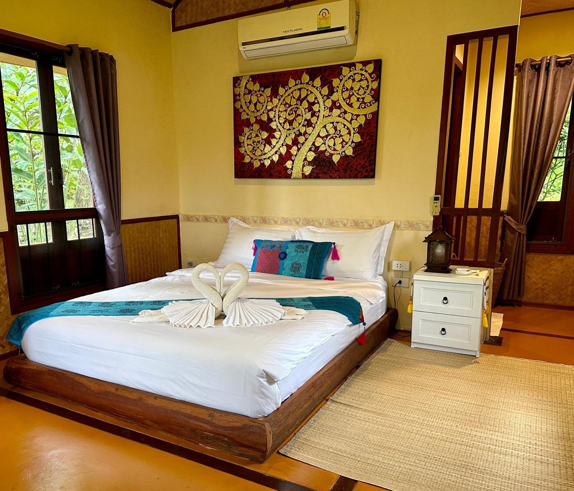 Pura Vida Pai Resort Esterno foto
