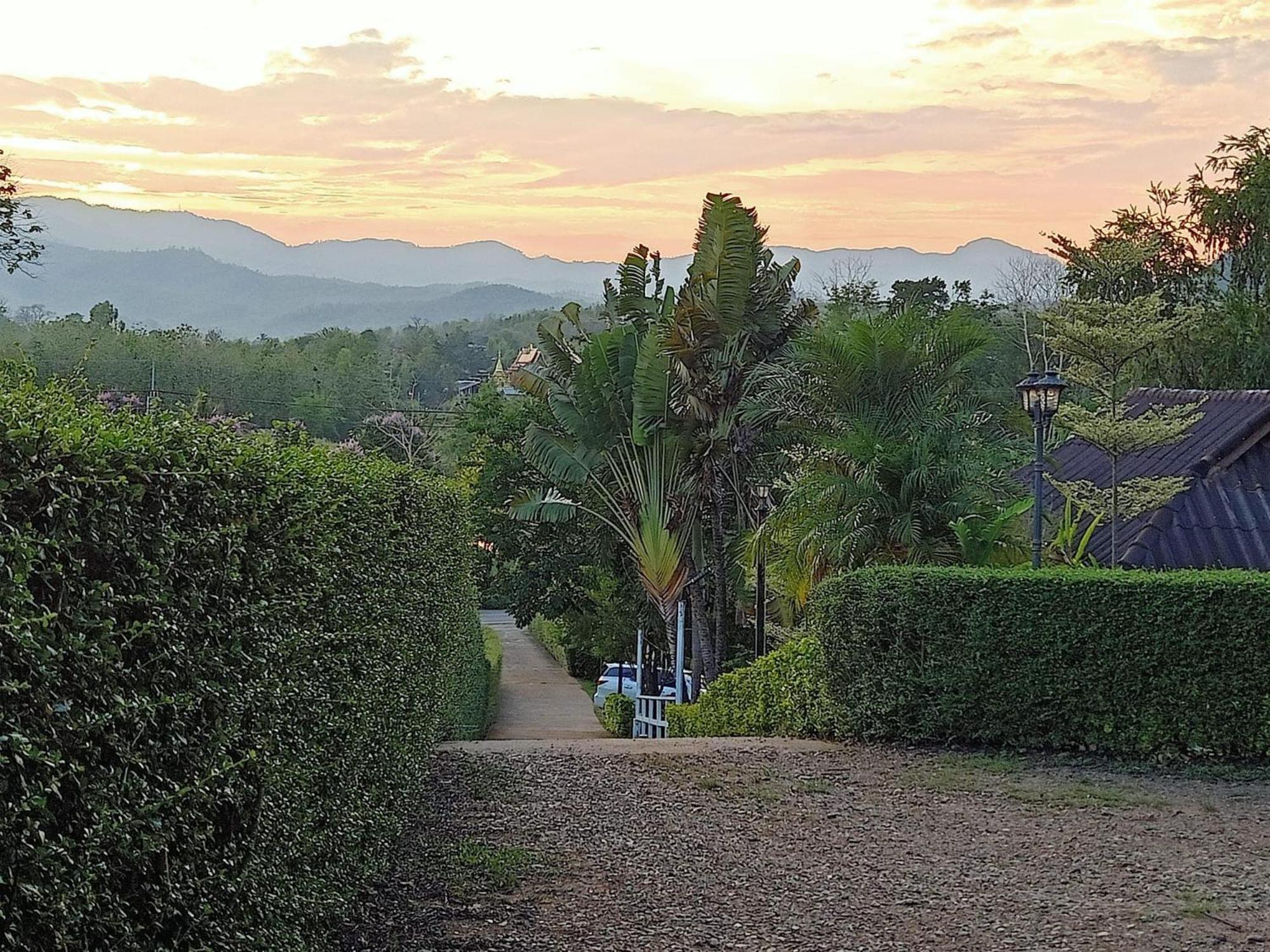 Pura Vida Pai Resort Esterno foto